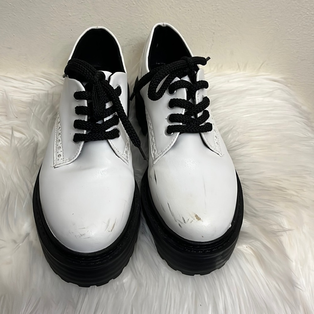 Clee Womens White Lace Up Oxford Broques Platform Sneakers Size 7